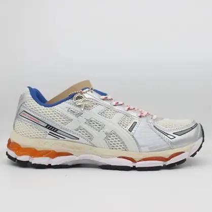 ASICS Gel running técnico, zapatilla de estilo trail para caminos fáciles
