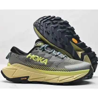 HOKA de trail con tacos altos, zapatilla de trail con tacos