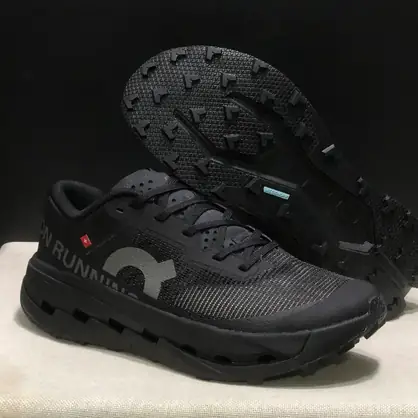 On Cloudultra 3, zapatilla de trail con tacos