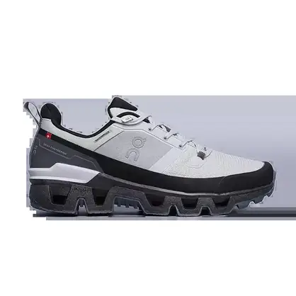 On Cloudwander, zapatilla de trail con tacos